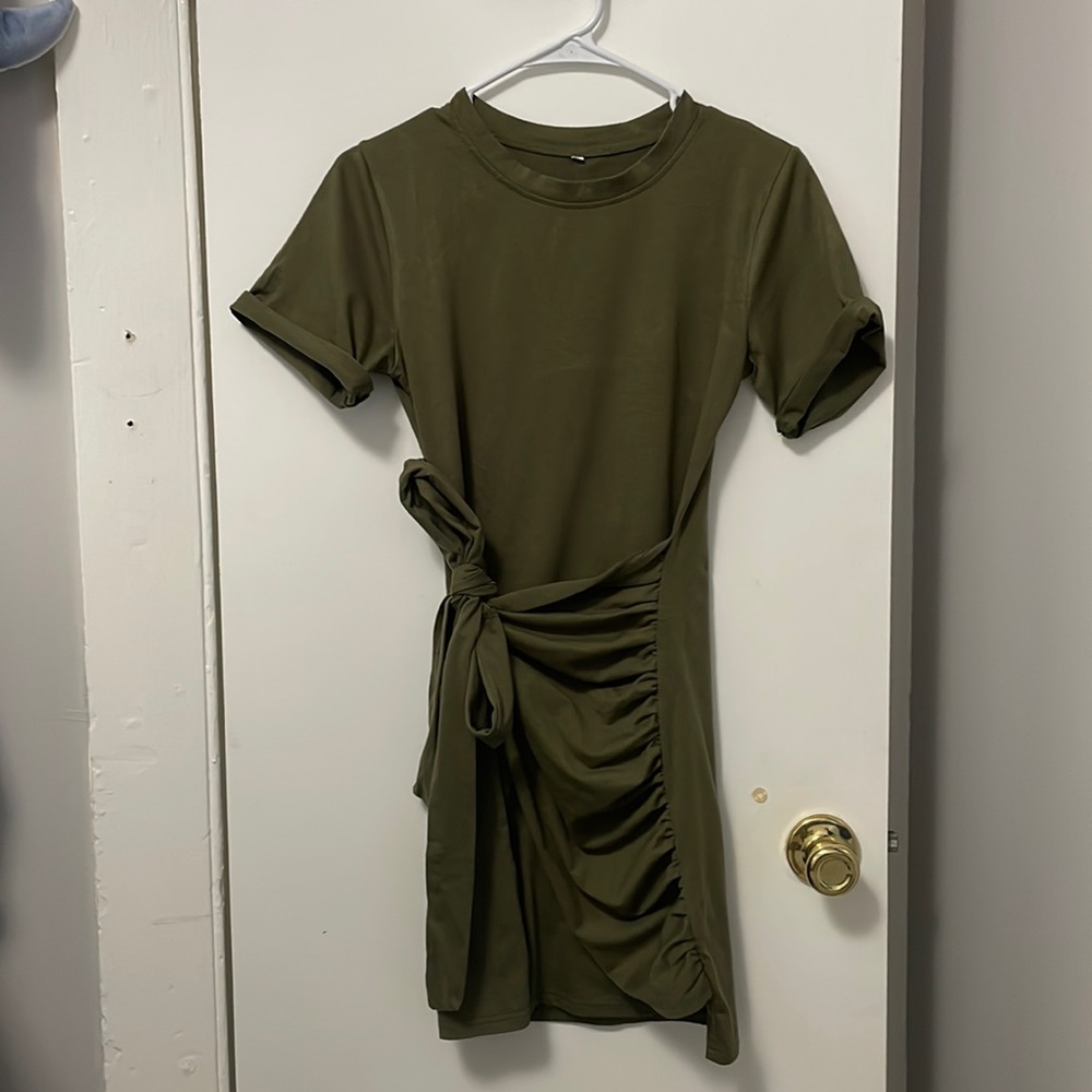 HALARA Olive Green Tee Shirt Wrap Dress, Size S dress up or down